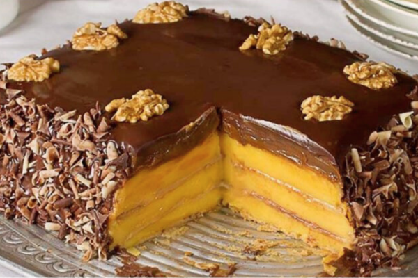 Bolo de Bolacha Torrada com Pudim e Chocolate